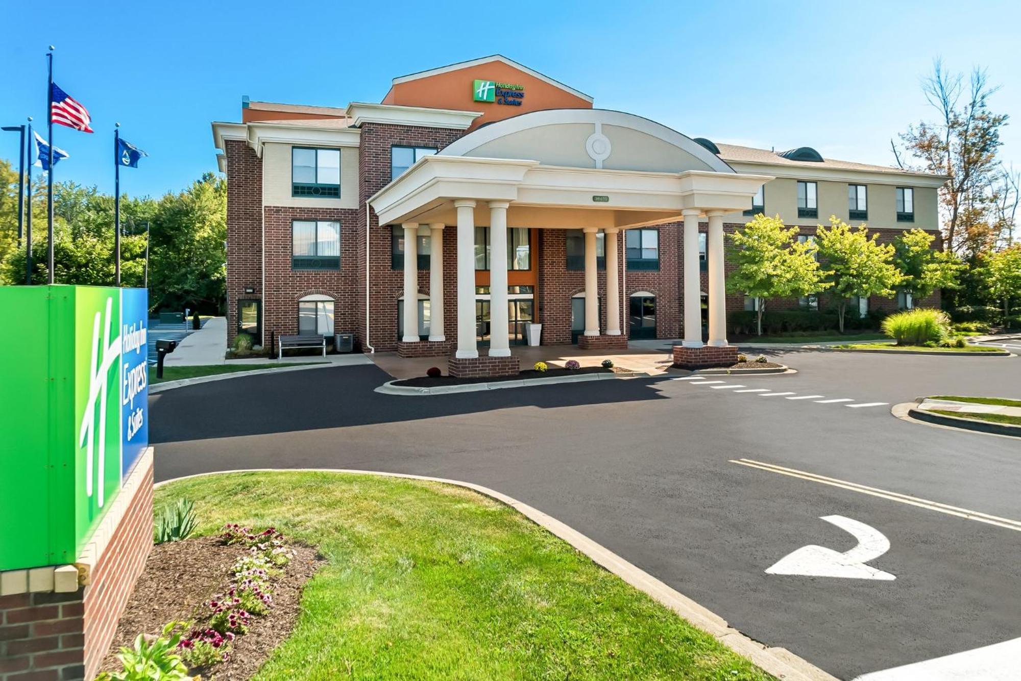 Holiday Inn Express & Suites Detroit - Novi By Ihg Luaran gambar