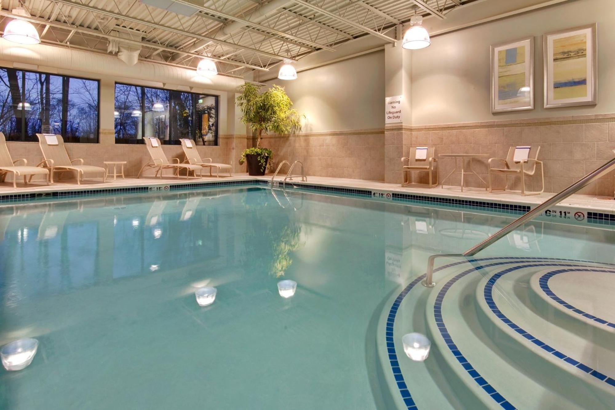 Holiday Inn Express & Suites Detroit - Novi By Ihg Luaran gambar
